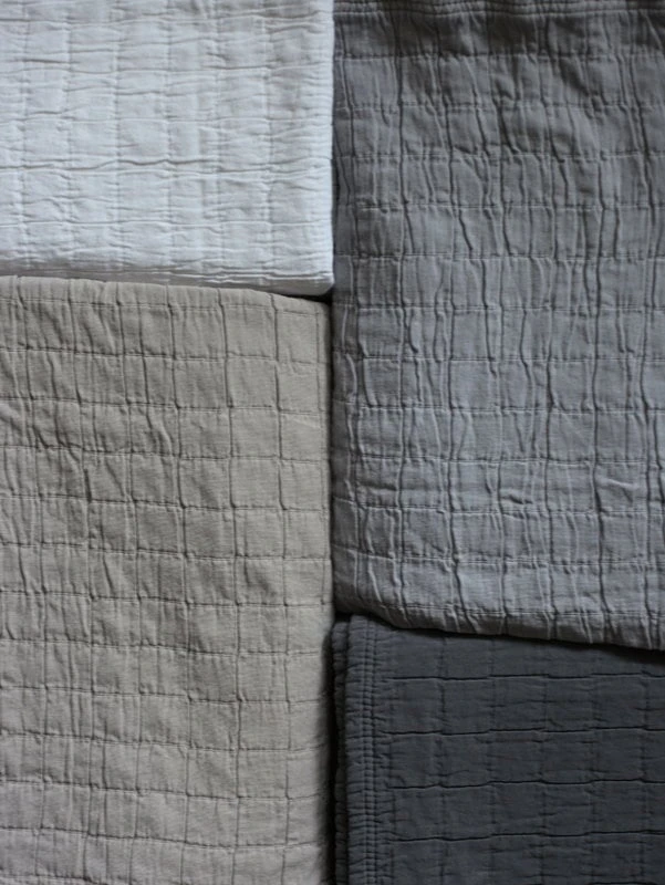 Matri Aava Parisängyn Päiväpeitto, 260 X 260 Cm, Vaaleanharmaa - Image 3